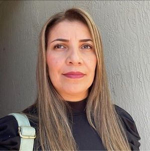 Meet your Posher, Alexandra